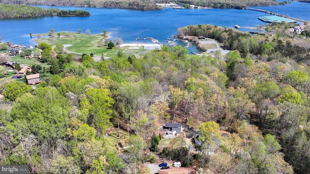 LAKEWOOD CIRCLE, Mineral, VA 23117