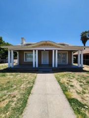 54 E Kearney Boulevard, Fresno, CA 93706