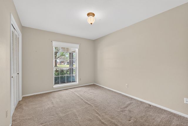 220 Walnut Lane, Bossier City, LA 71111