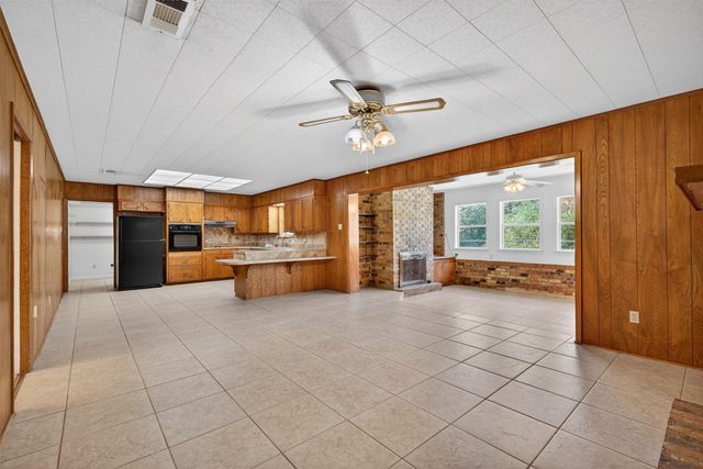 220 Walnut Lane, Bossier City, LA 71111