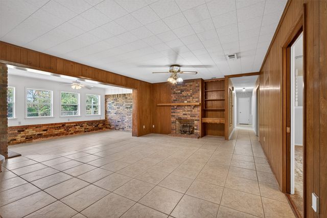 220 Walnut Lane, Bossier City, LA 71111