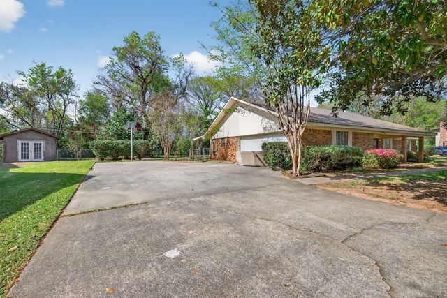 220 Walnut Lane, Bossier City, LA 71111