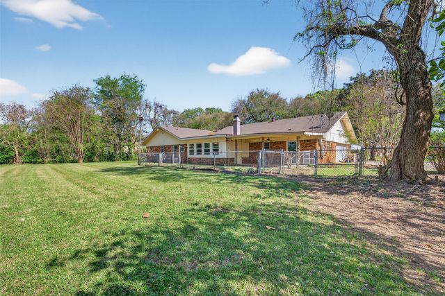 220 Walnut Lane, Bossier City, LA 71111