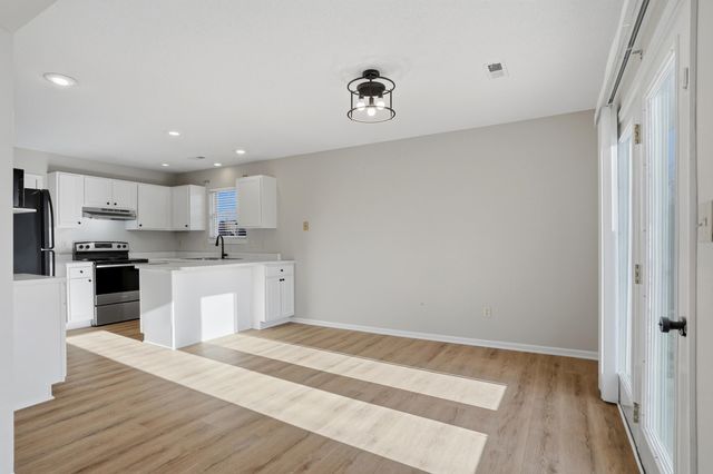 3609 CALIENTE CT, Columbia, MO 65201