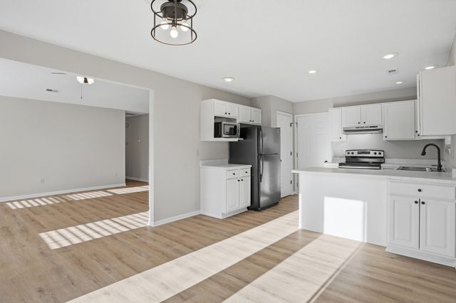 3609 CALIENTE CT, Columbia, MO 65201