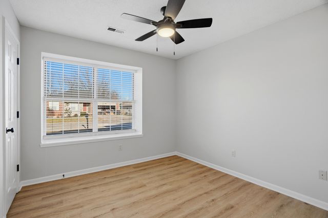 3609 CALIENTE CT, Columbia, MO 65201