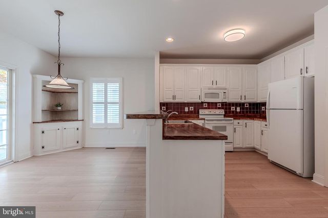 62 WYNNDEMERE CT, Cape May Court House, NJ 08210