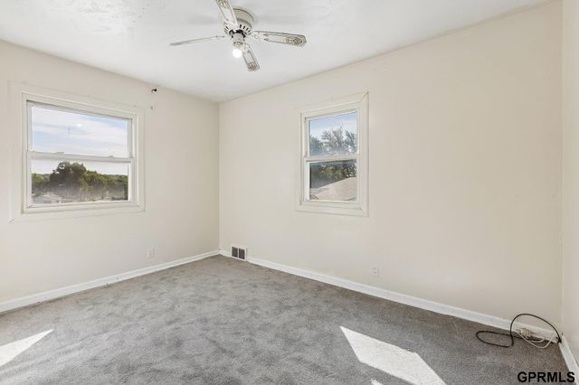 3628 S 88Th Street, Omaha, NE 68124