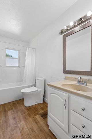 3628 S 88Th Street, Omaha, NE 68124