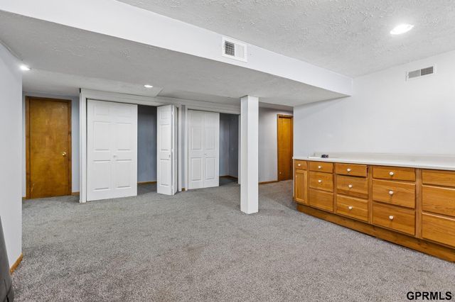 3628 S 88Th Street, Omaha, NE 68124