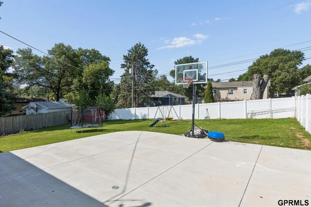 3628 S 88Th Street, Omaha, NE 68124
