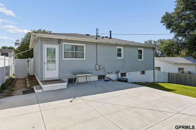 3628 S 88Th Street, Omaha, NE 68124