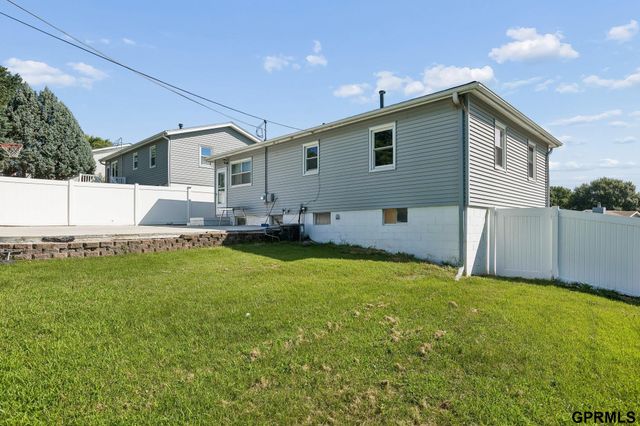 3628 S 88Th Street, Omaha, NE 68124