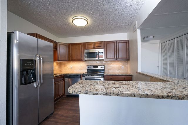 715 S Upper Broadway St 205, Corpus Christi, TX 78401