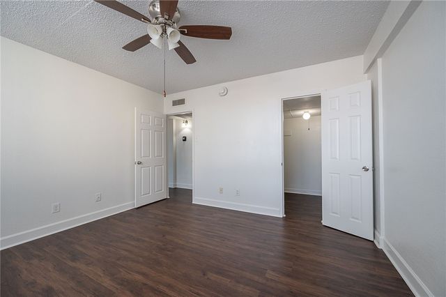 715 S Upper Broadway St 205, Corpus Christi, TX 78401