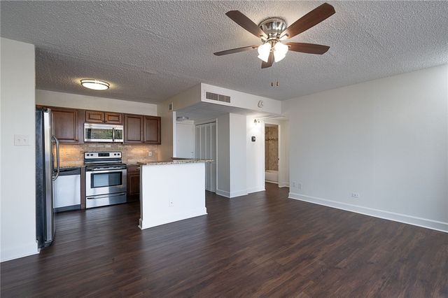 715 S Upper Broadway St 205, Corpus Christi, TX 78401