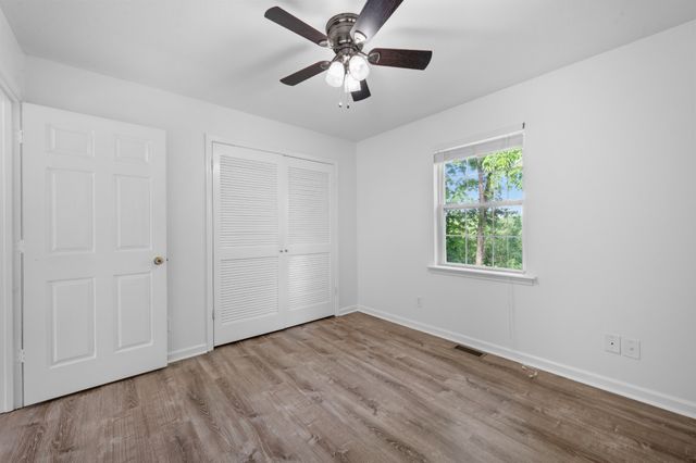 1804 Warfield Dr, Clarksville, TN 37043