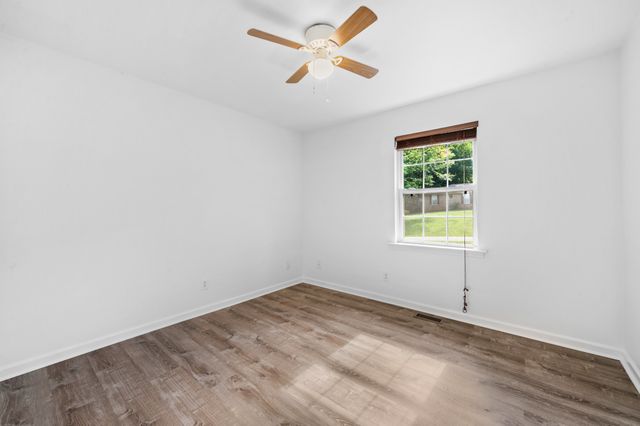 1804 Warfield Dr, Clarksville, TN 37043