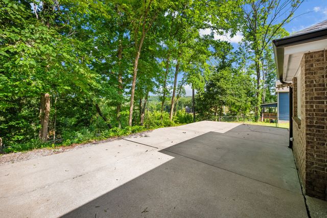1804 Warfield Dr, Clarksville, TN 37043