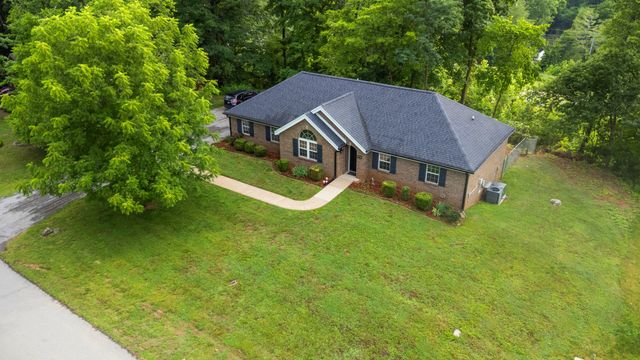 1804 Warfield Dr, Clarksville, TN 37043