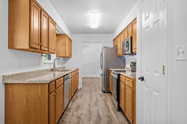 1804 Warfield Dr, Clarksville, TN 37043
