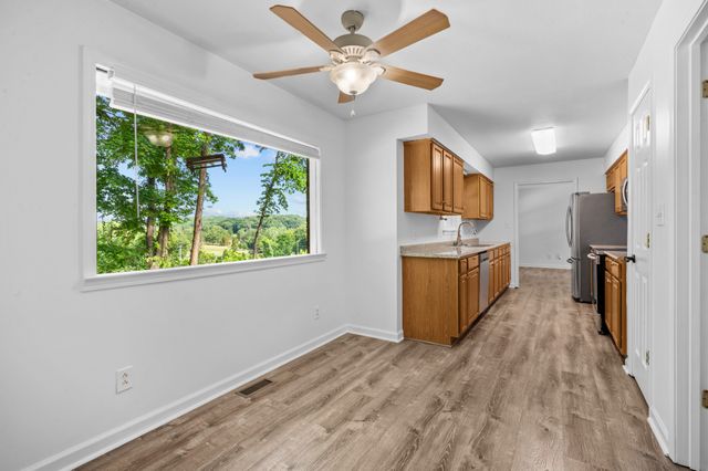 1804 Warfield Dr, Clarksville, TN 37043