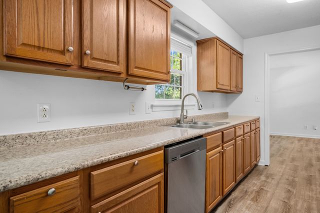 1804 Warfield Dr, Clarksville, TN 37043