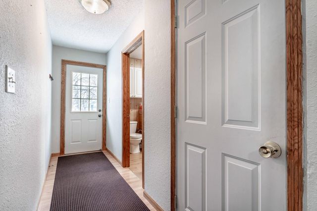 311 4th Avenue E, Abercrombie, ND 58001