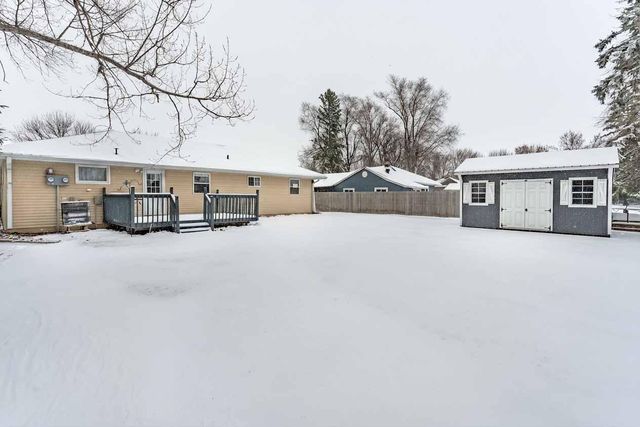311 4th Avenue E, Abercrombie, ND 58001