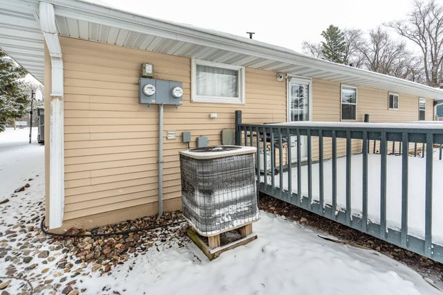 311 4th Avenue E, Abercrombie, ND 58001