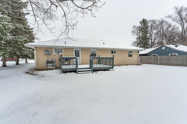 311 4th Avenue E, Abercrombie, ND 58001