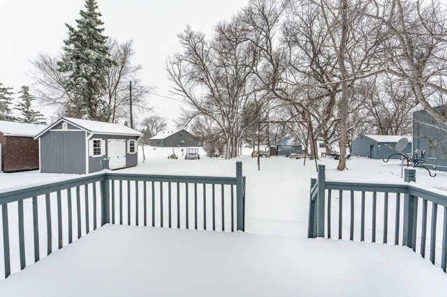 311 4th Avenue E, Abercrombie, ND 58001