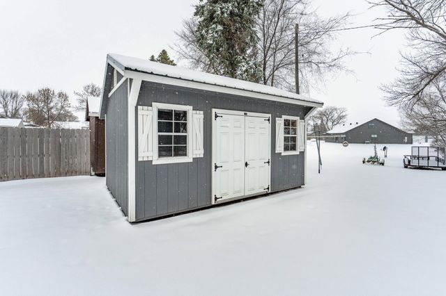 311 4th Avenue E, Abercrombie, ND 58001