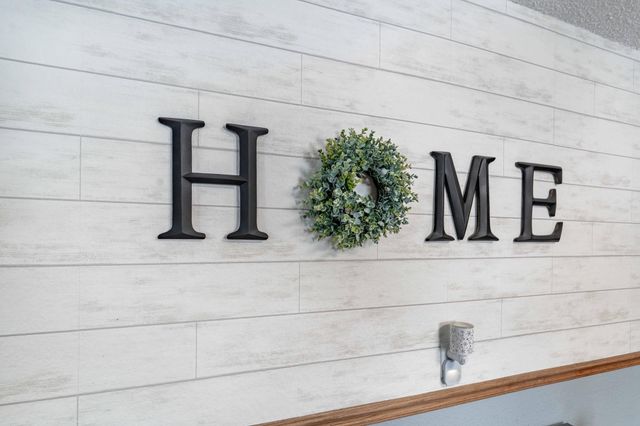 311 4th Avenue E, Abercrombie, ND 58001