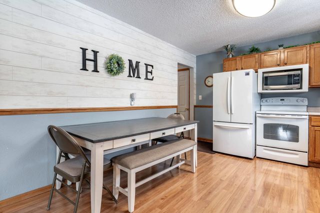 311 4th Avenue E, Abercrombie, ND 58001