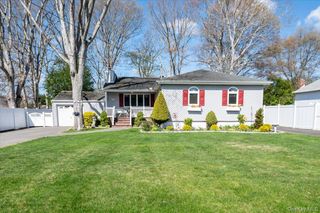 76 Beatrice Avenue, West Islip, NY 11795