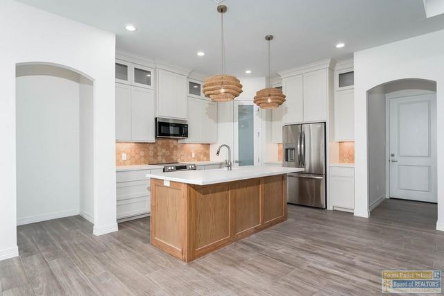 43 Arcos Gardens, Laguna Vista, TX 78578