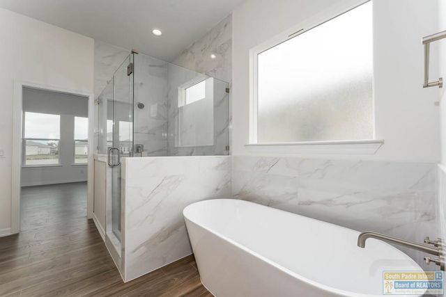 43 Arcos Gardens, Laguna Vista, TX 78578