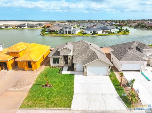 43 Arcos Gardens, Laguna Vista, TX 78578