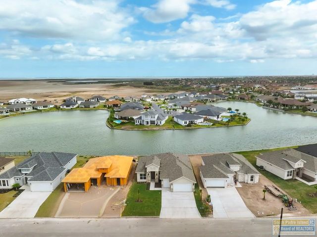 43 Arcos Gardens, Laguna Vista, TX 78578