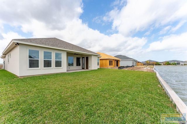 43 Arcos Gardens, Laguna Vista, TX 78578