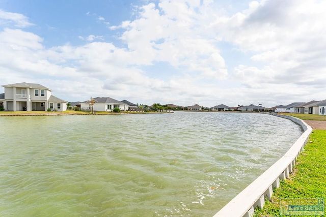 43 Arcos Gardens, Laguna Vista, TX 78578