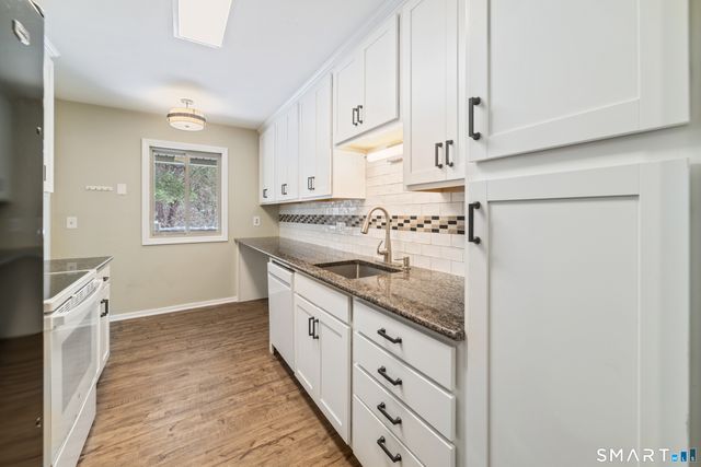 42 Library Lane 42, Simsbury, CT 06070