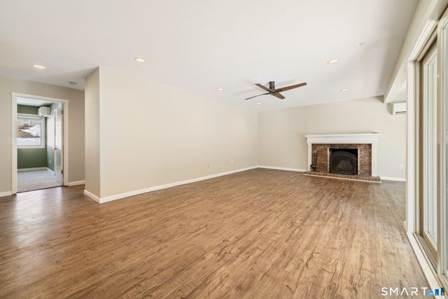 42 Library Lane 42, Simsbury, CT 06070