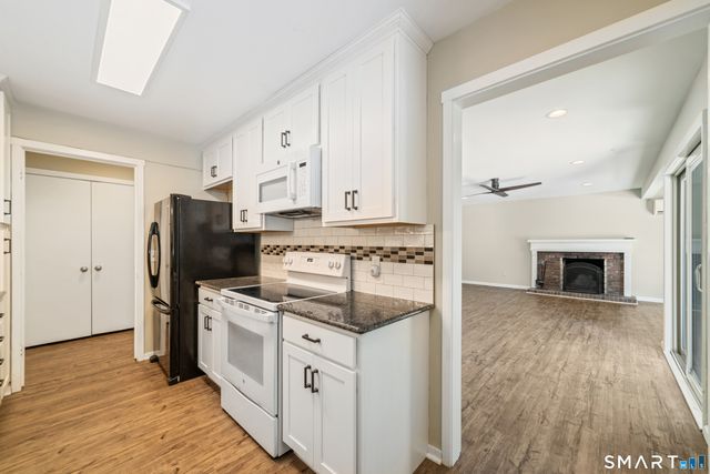 42 Library Lane 42, Simsbury, CT 06070