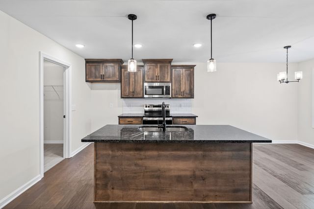 762 Gleason Dr, Clarksville, TN 37042