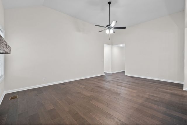 762 Gleason Dr, Clarksville, TN 37042
