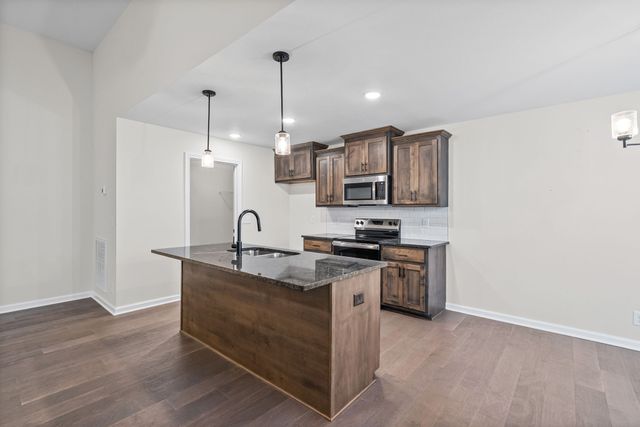 762 Gleason Dr, Clarksville, TN 37042