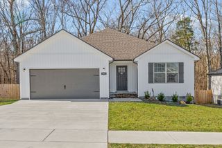 762 Gleason Dr, Clarksville, TN 37042