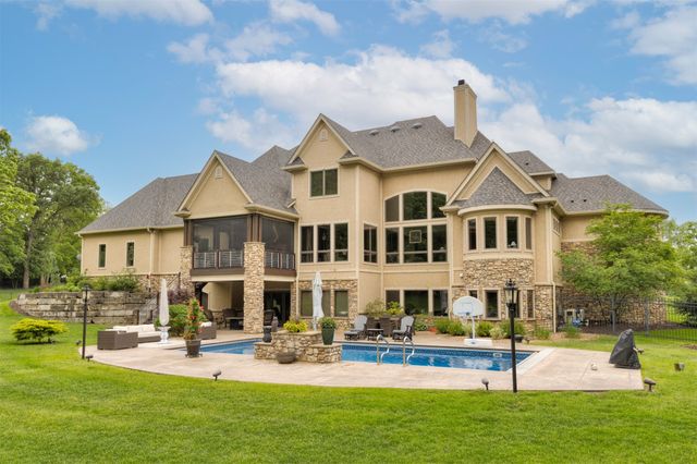 809 NE Bridge Creek Court, Grimes, IA 50111